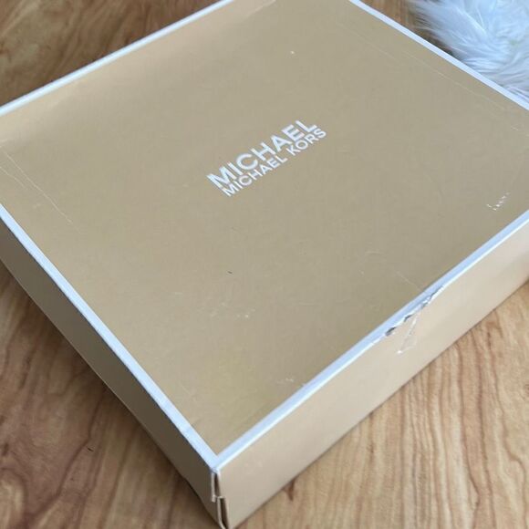 Michael kors gray booties size 6.5 - Picture 11 of 11